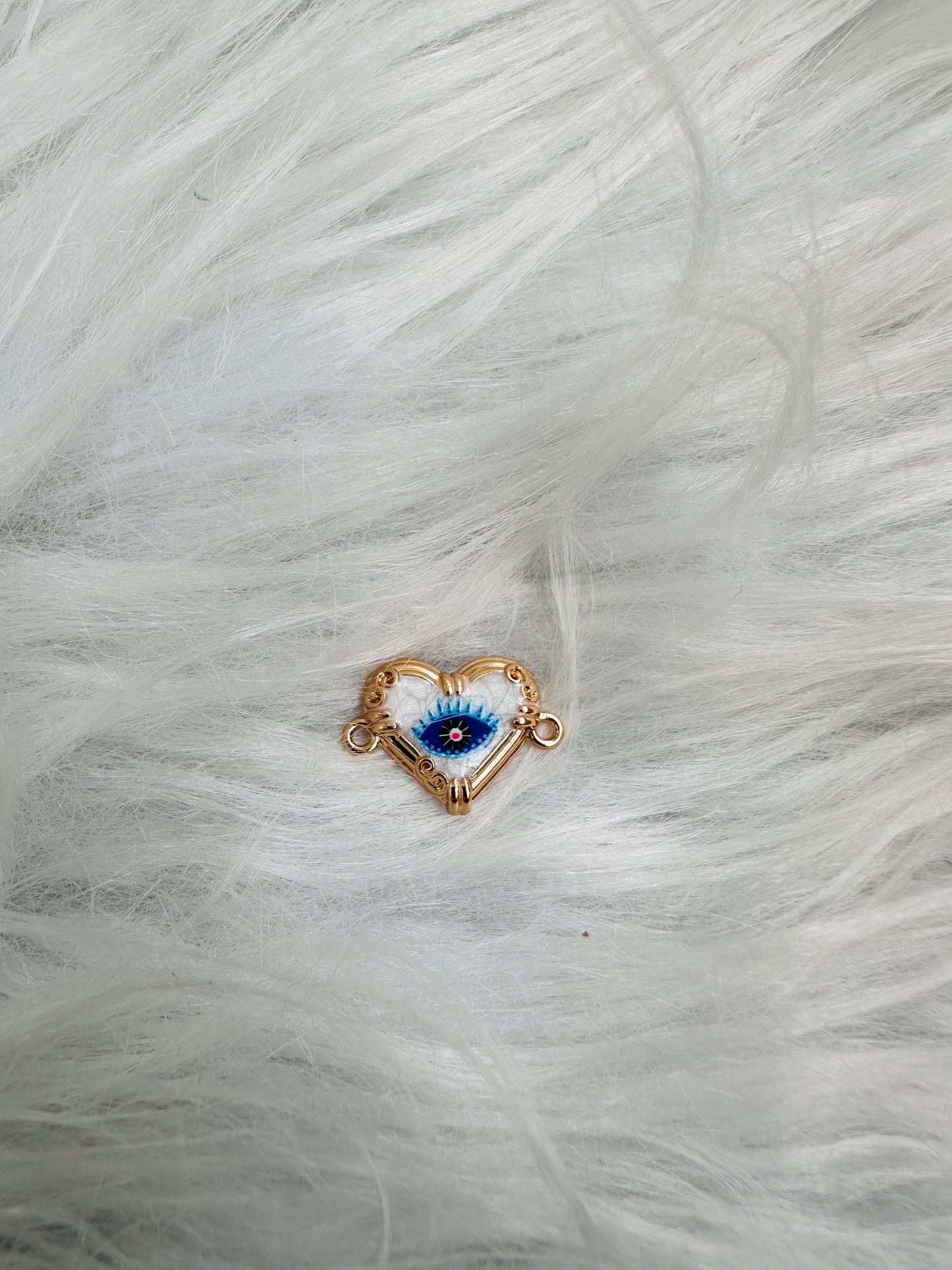 Resin Charm Heart 07