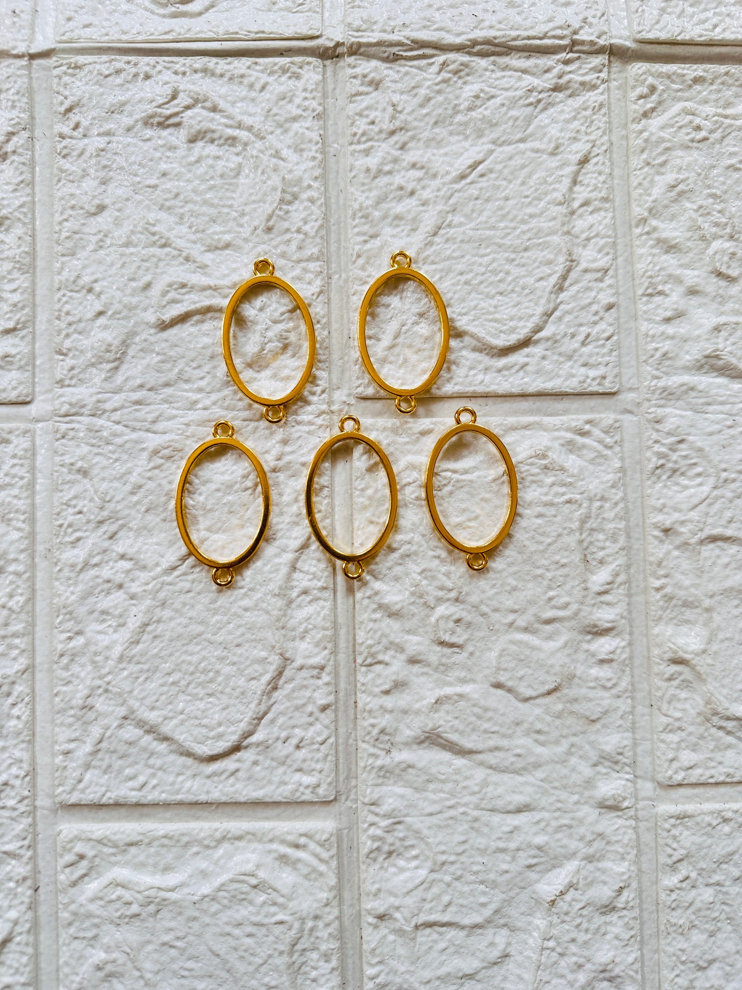 GOLD Oval RAKHI & BRACELET