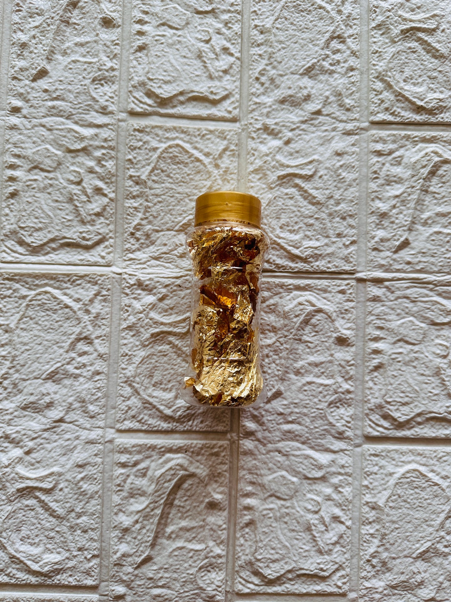 Gold flakes
