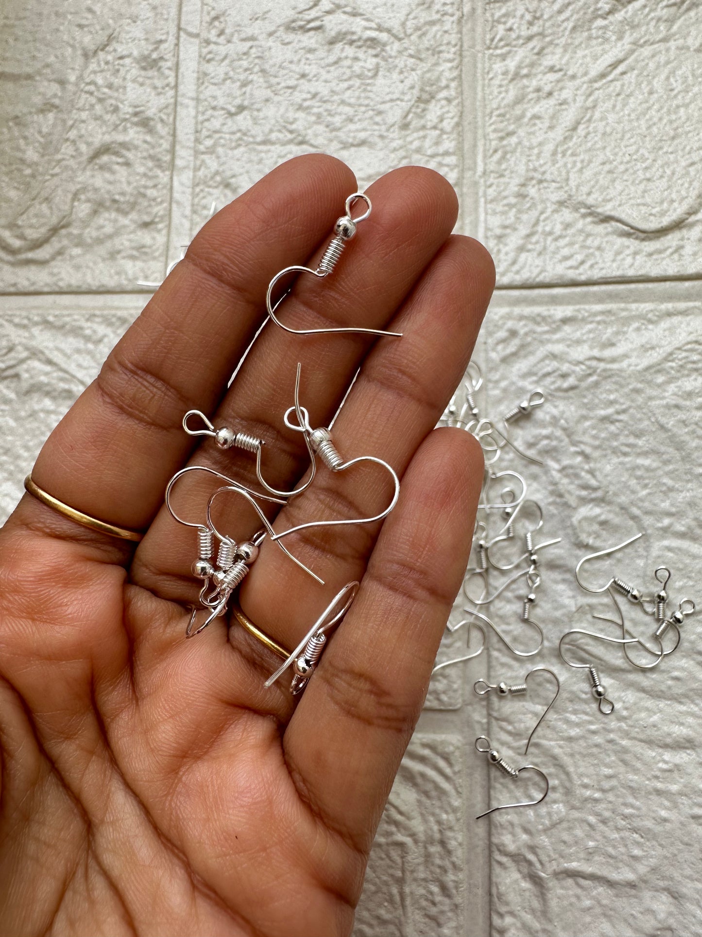 Earing hook