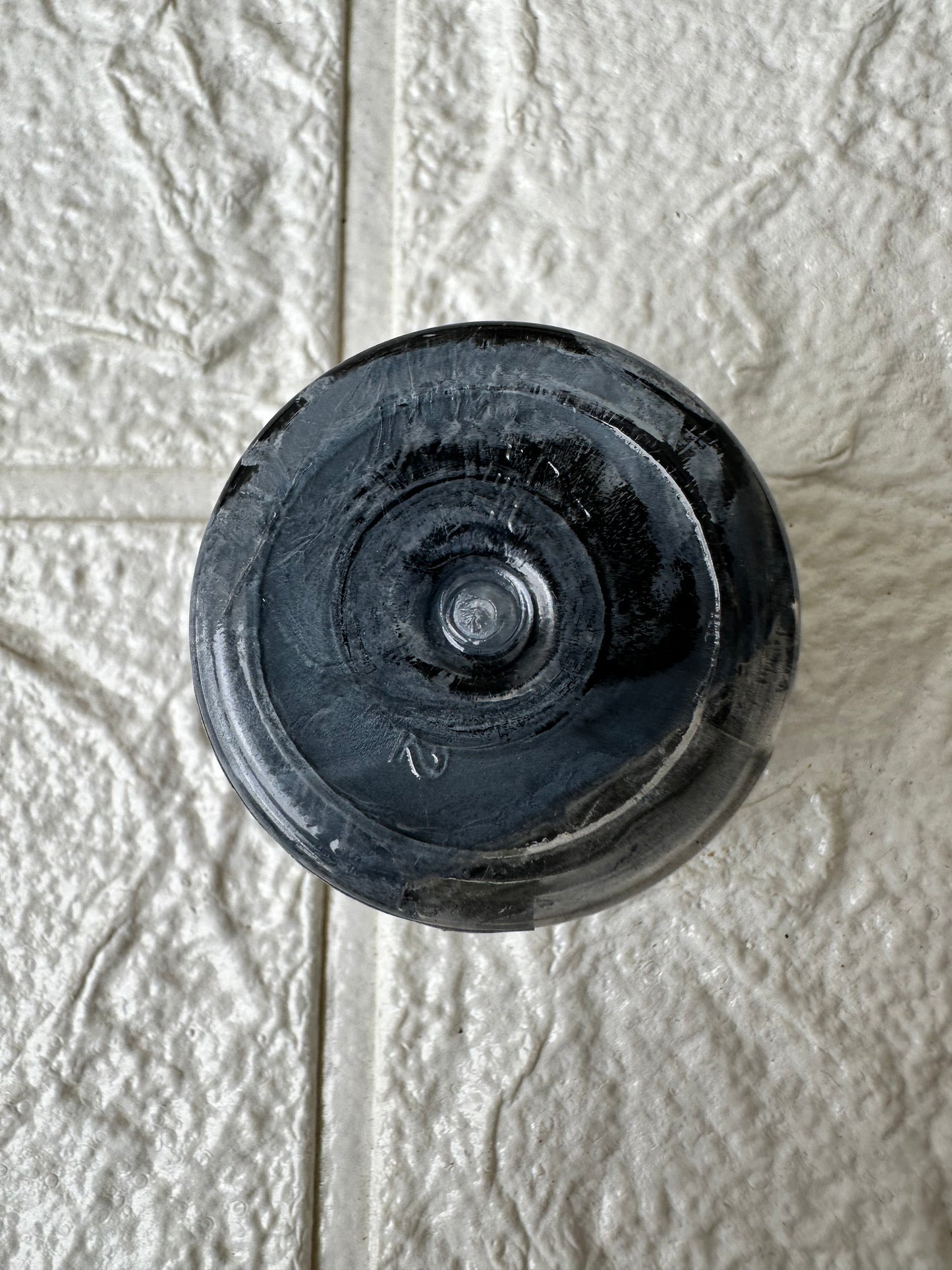 Graphite opaque pigment