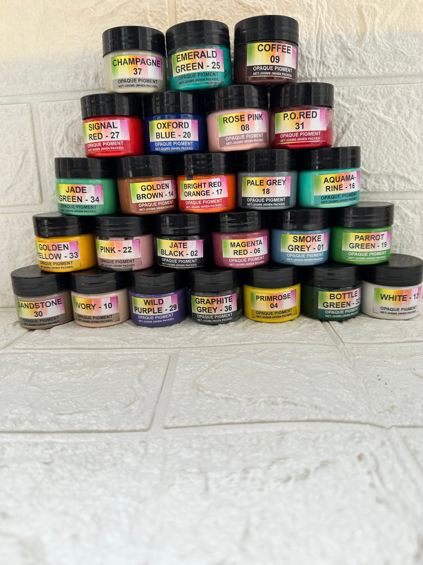 Set of 25 opaque pigment