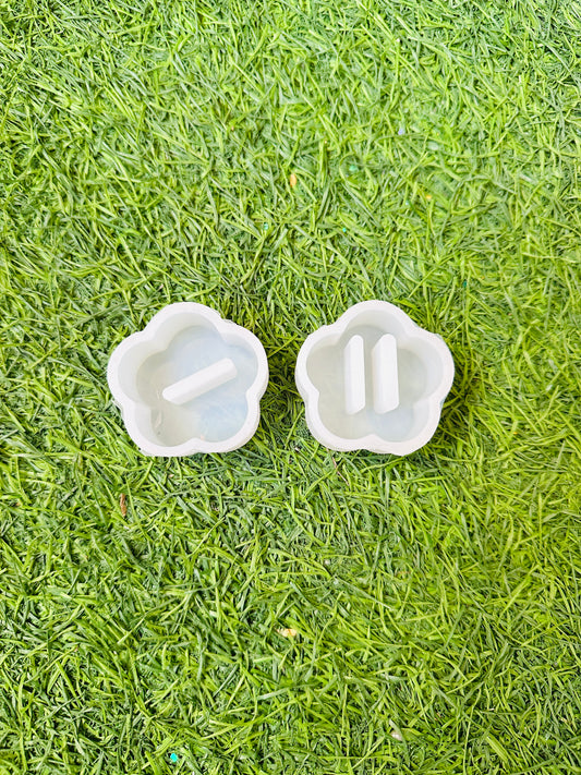 Flower shape ring holder