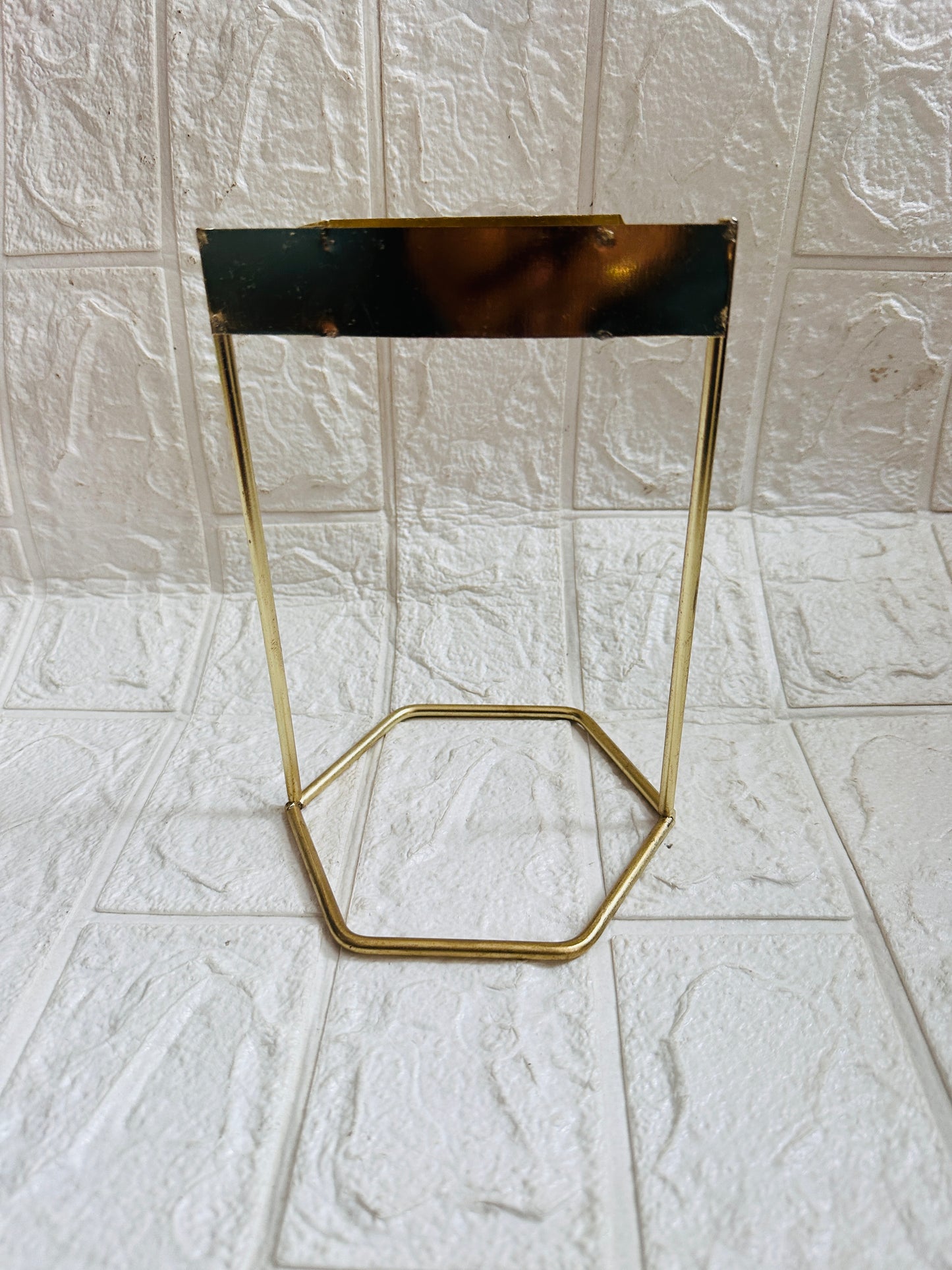 Clock metal stand 10”