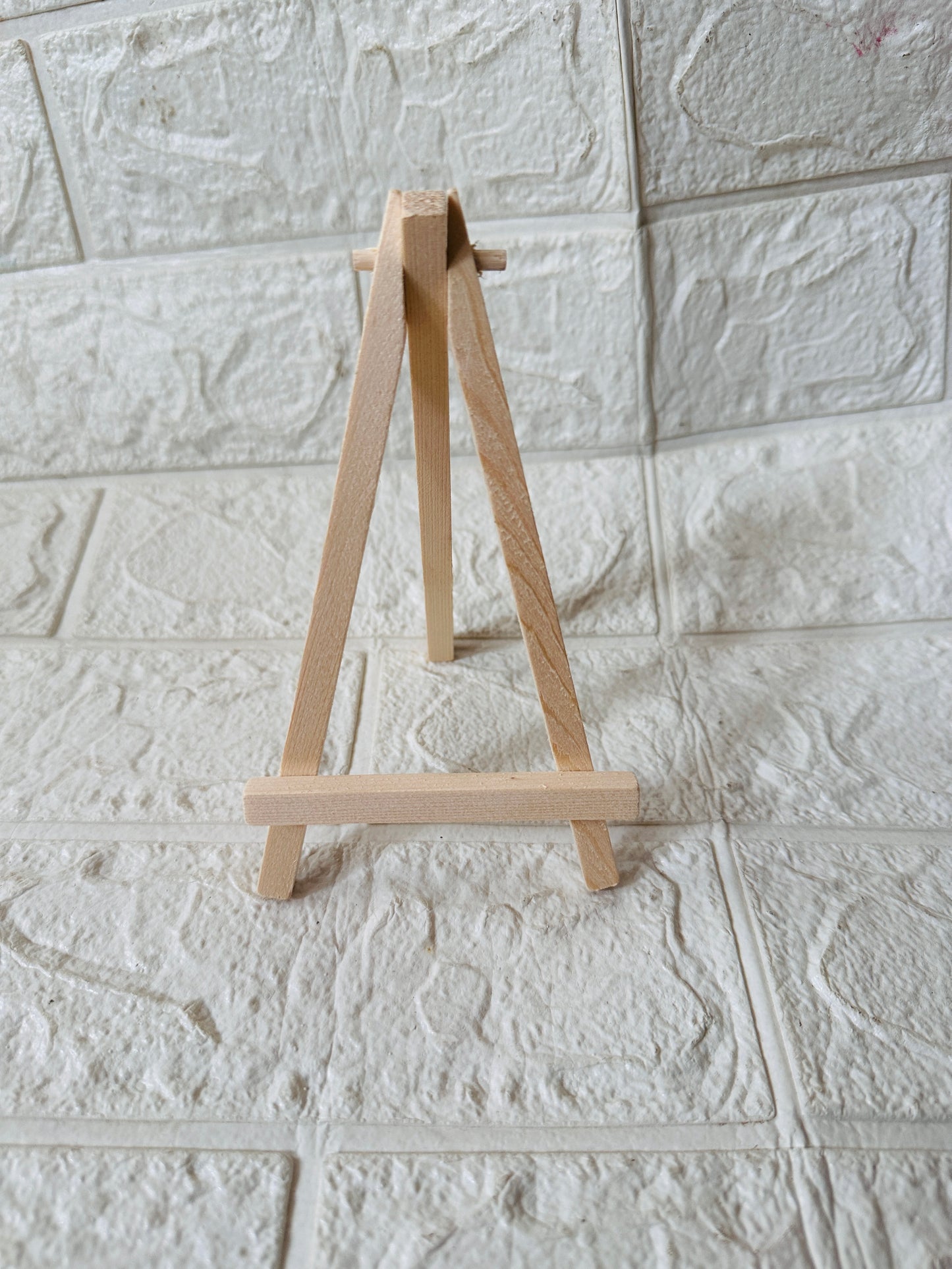 Wooden Easel Stand