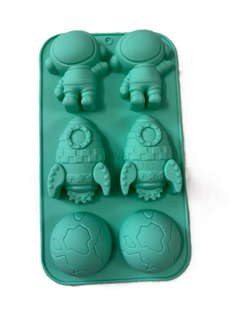 6 Cavity Space DIY Mould