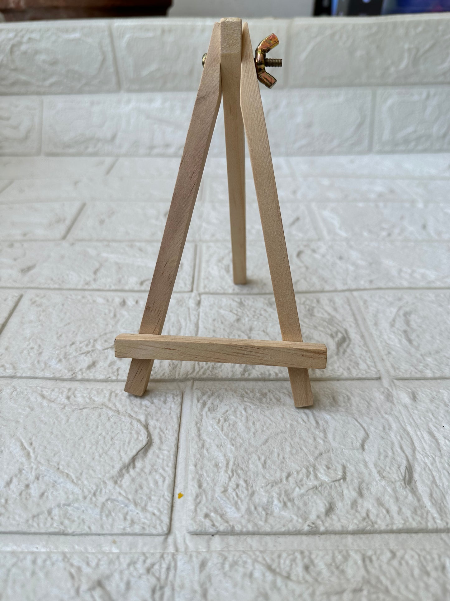 Heavy easel wooden stand